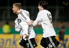 欧洲杯第7轮 冰岛vs卢森堡,冰岛与卢森堡激战正酣